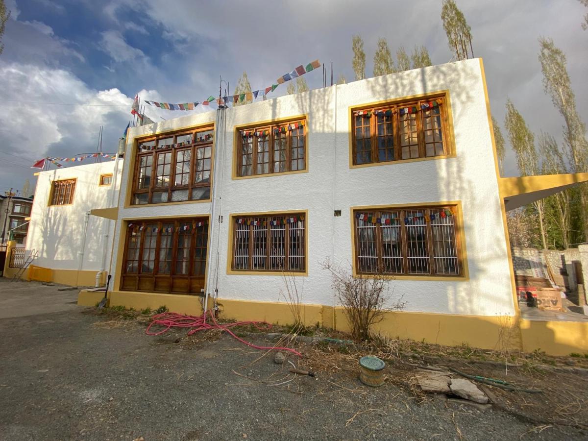 Hostel Happy Drifters Leh Exterior foto